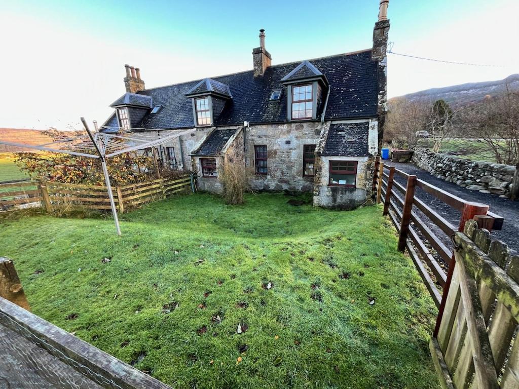 Quirky Highland Cottage With Stunning Views Fearn Lodge Extérieur photo